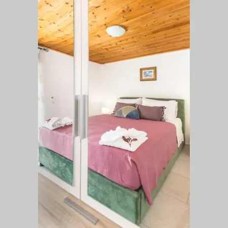 Holiday home Casa Di Flora In