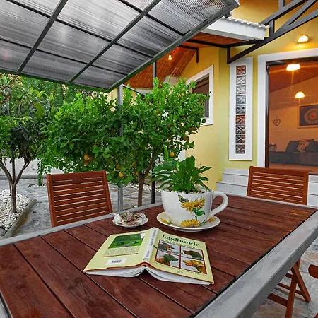 別荘 Casa Di Flora In アファンドウ