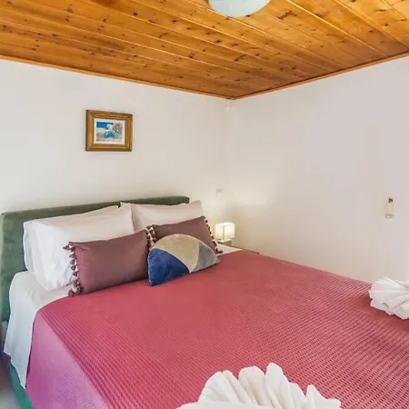 Holiday home Casa Di Flora In *