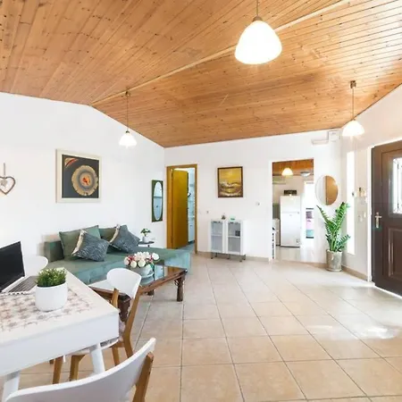 Casa Di Flora In Afantou